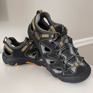 NWOT Highland Creek Apex Outdoor Hiking Water Leather Sport Sandal Men’s Size 8